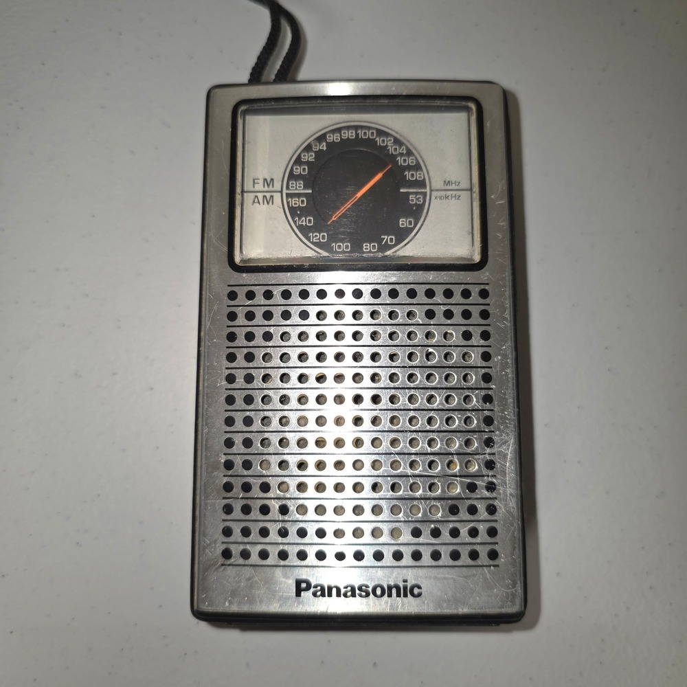 Panasonic RF-505 Vintage Portable AM FM Transistor Radio Silver Black‎ Handheld